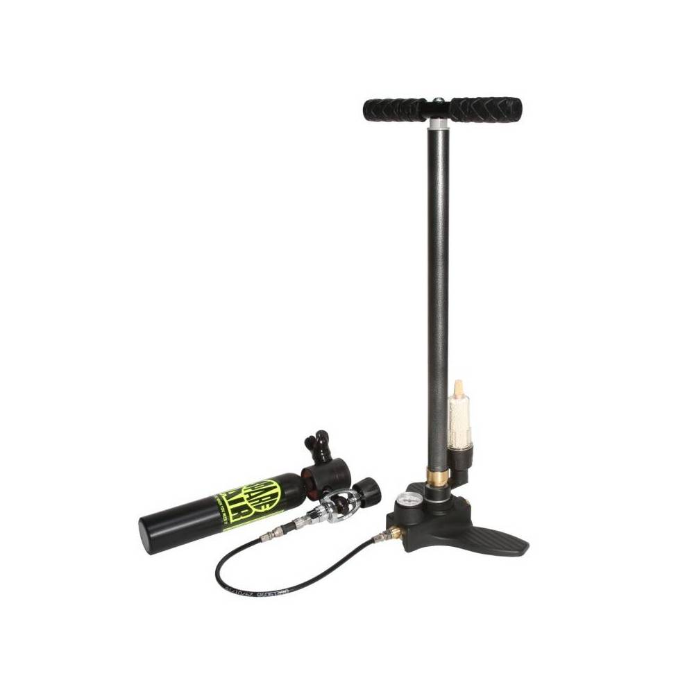 Pompe de gonflage manuelle avec manomètre SPARE AIR|