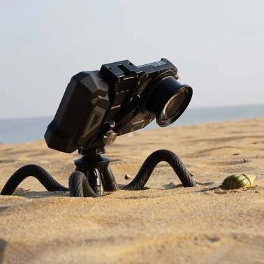 Flexible tripod for DIVEVOLK underwater housing|